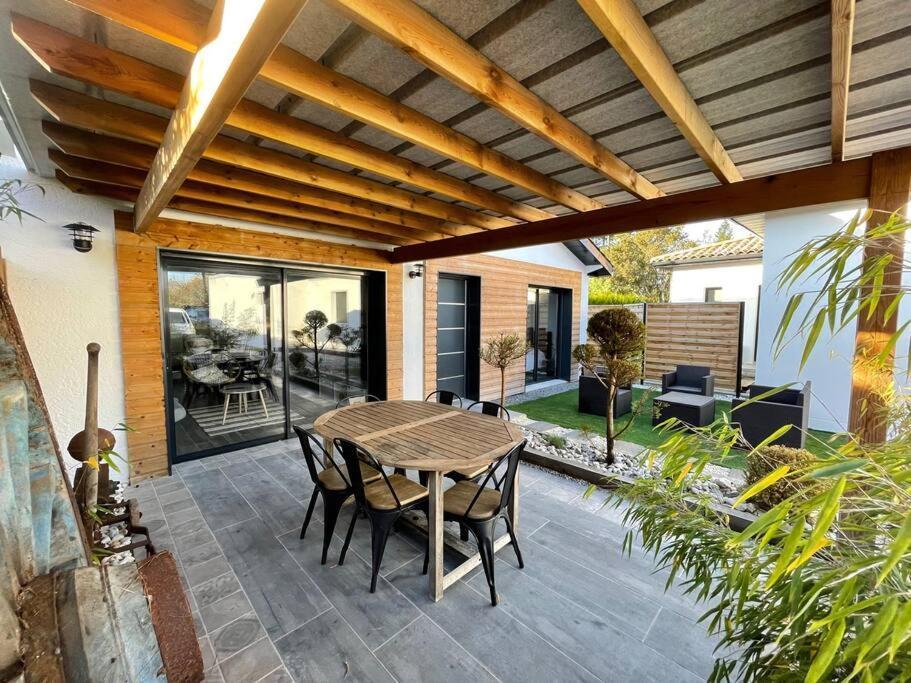 Jolie Maison Dans Un Quartier Tres Calme Martignas-sur-Jalle Exterior photo